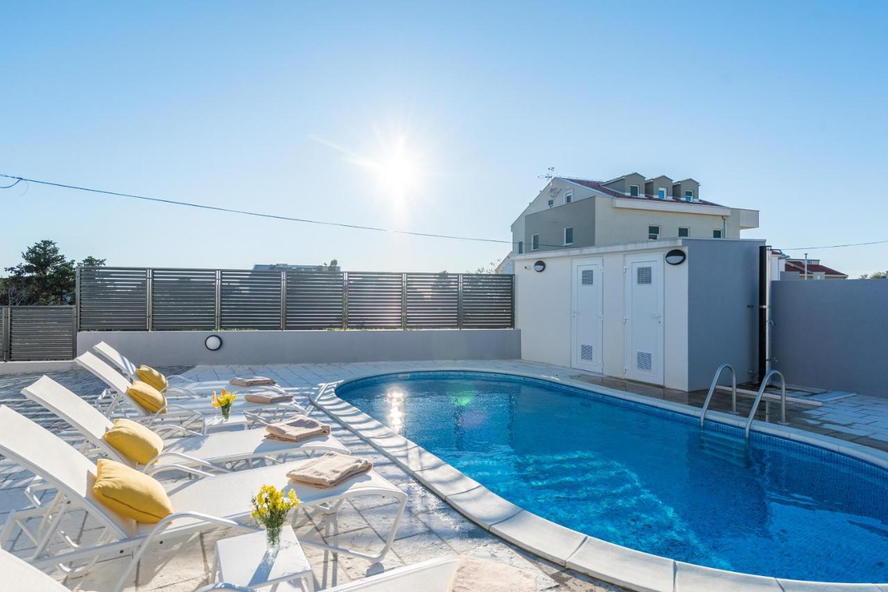 Villa Lena Luxury Apartments Novalja Exterior photo