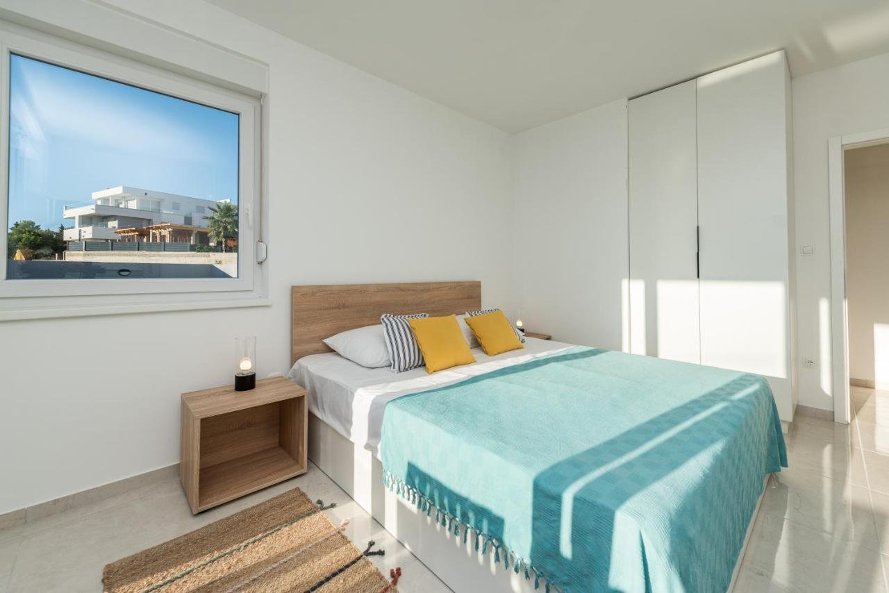Villa Lena Luxury Apartments Novalja Exterior photo
