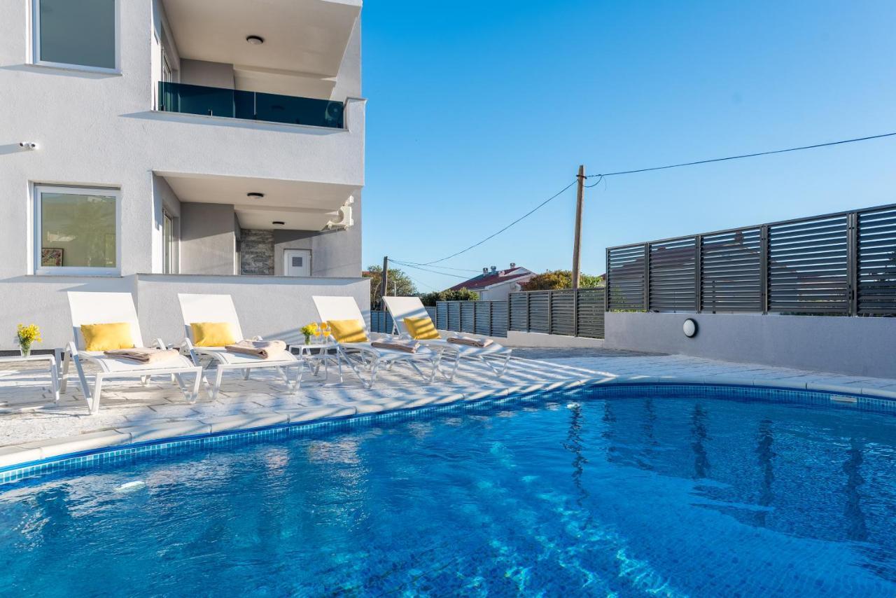 Villa Lena Luxury Apartments Novalja Exterior photo