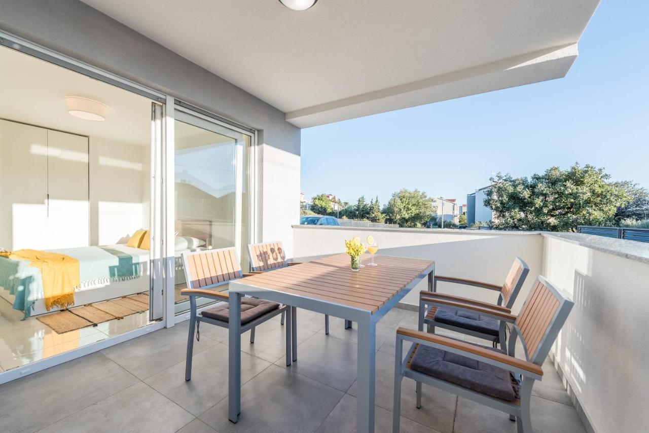Villa Lena Luxury Apartments Novalja Exterior photo