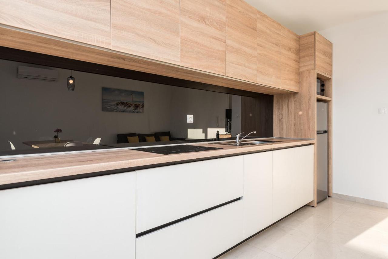 Villa Lena Luxury Apartments Novalja Exterior photo